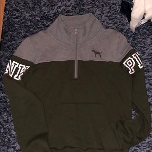 VS PINK HALF ZIP SMALL